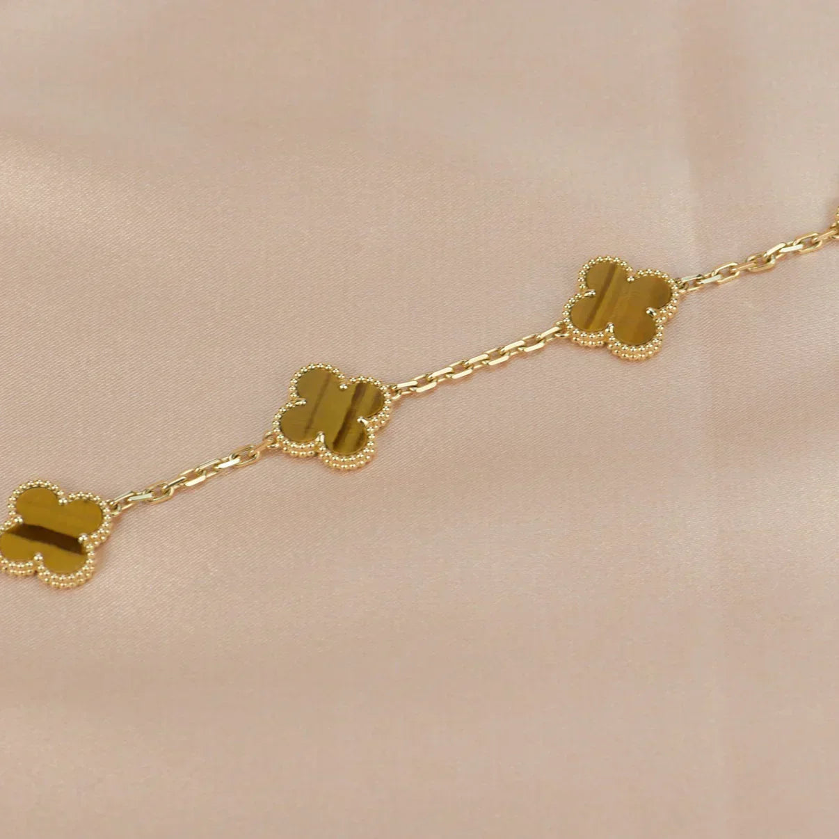 [Regal Gem] CLOVER 5 MOTIFS TIGER EYE BRACELET COLLECTION