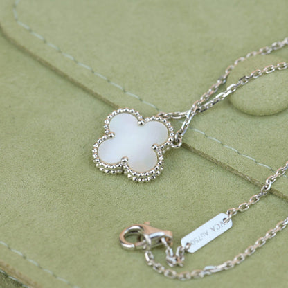[Regal Gem]CLOVER  15MM WHITE MOTHER-OF-PEARL SILVER