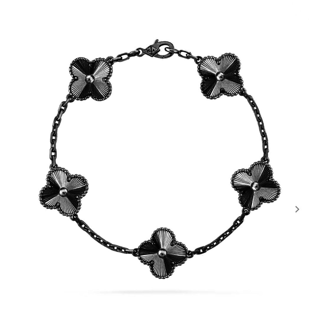 [Regal Gem]CLOVER 5 MOTIF BLACK BRACELET