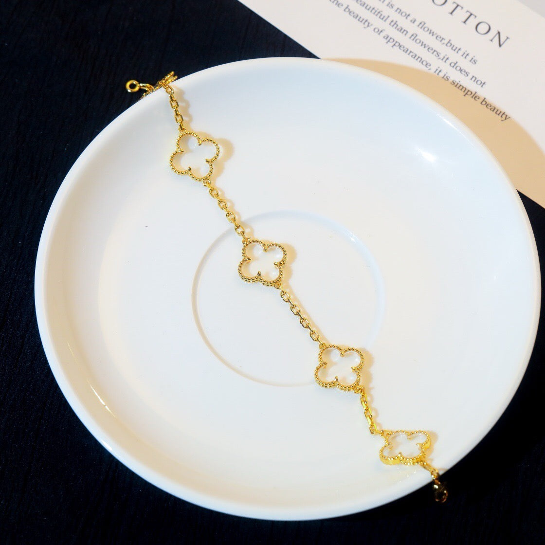 [Regal Gem]CLOVER 5 MOTIF ROCK CRYSTAL BRACELET