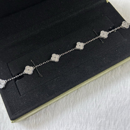 [Regal Gem]CLOVER 6 MOTIF DIAMOND BRACELET