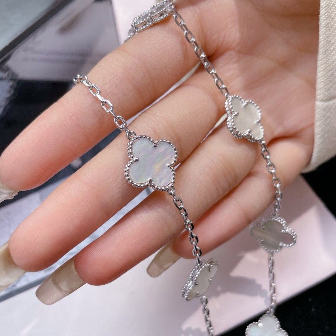 [Regal Gem]CLOVER 10 MOTIFS WHITE MOTHER OF PEARL NECKLACE