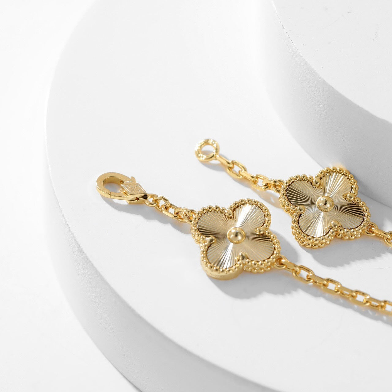 [Regal Gem]CLOVER 10 MOTIFS LASER NECKLACE