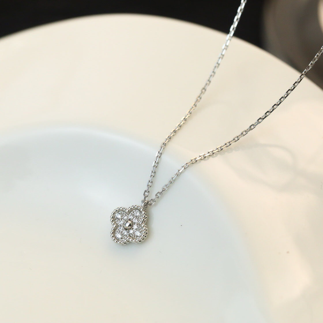 [Regal Gem]CLOVER MINI 9.5MM PENDANT DIAMOND NECKLACE
