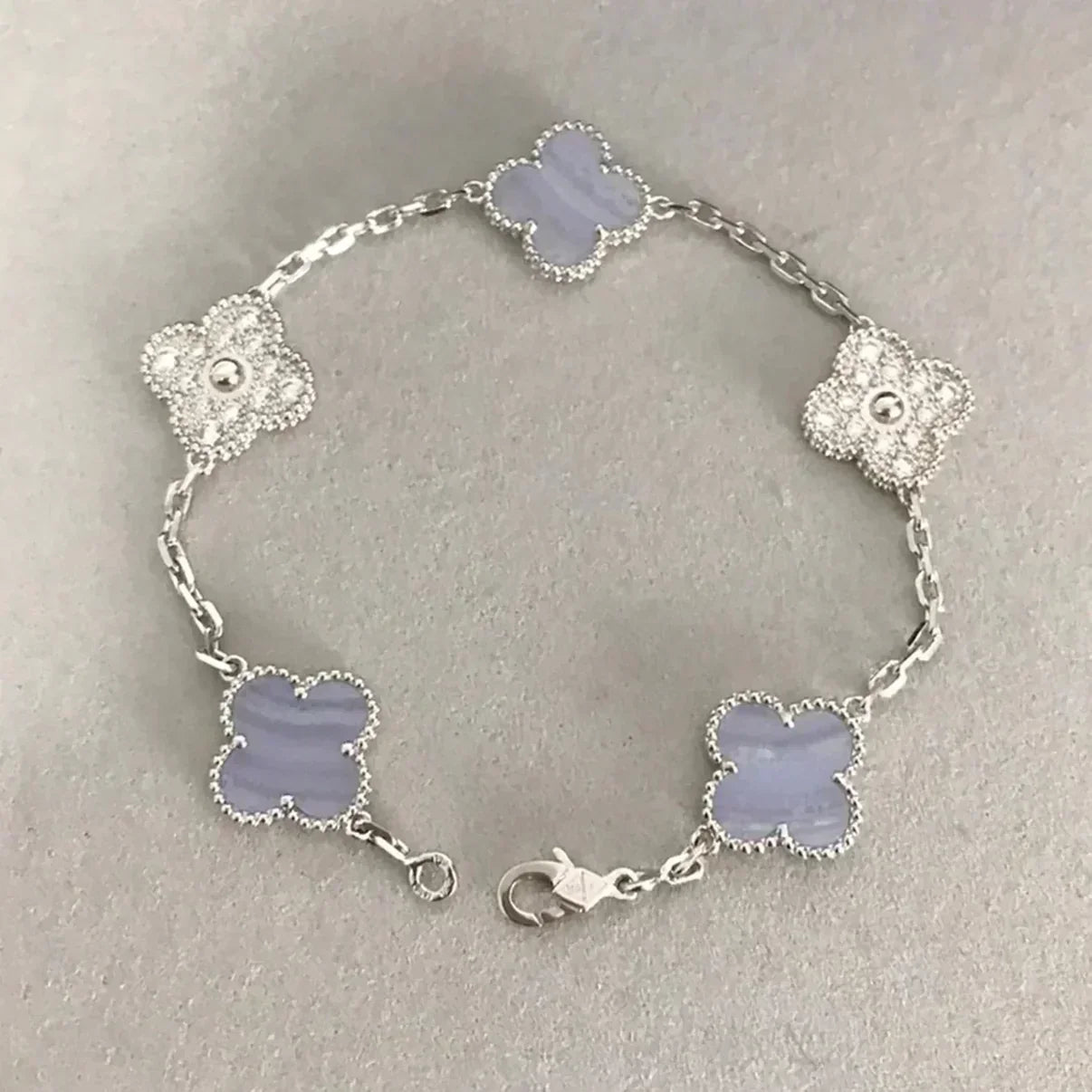 [Regal Gem] CLOVER 5 MOTIF PURPLE CHALCEDONY BRACELET COLLECTION