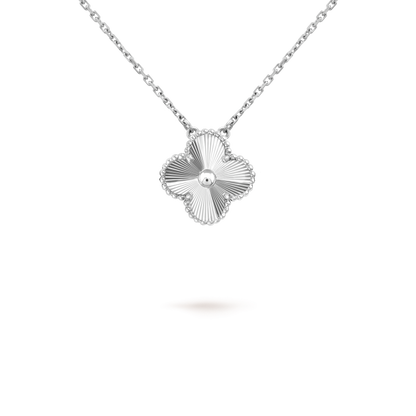 [Regal Gem]CLOVER 15MM LASER NECKLACE SILVER