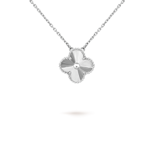[Regal Gem]CLOVER 15MM LASER NECKLACE SILVER