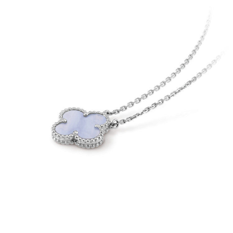 [Regal Gem]CLOVER 15MM BLUE CHALCEDONY NECKLACE SILVER