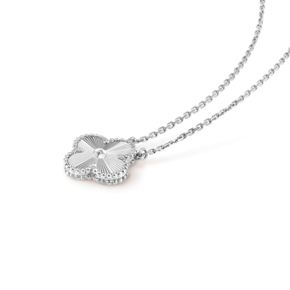 [Regal Gem]CLOVER 15MM LASER NECKLACE SILVER