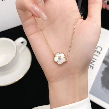 [Regal Gem]LUCKY WHITE MOP PLUM BLOSSOM  BRACELET