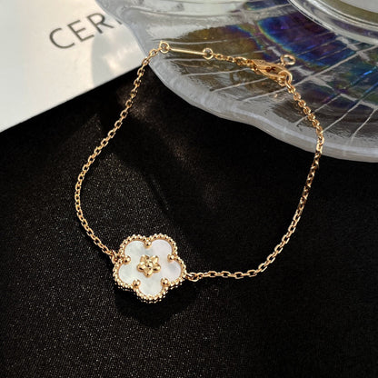 [Regal Gem]LUCKY WHITE MOP PLUM BLOSSOM  BRACELET