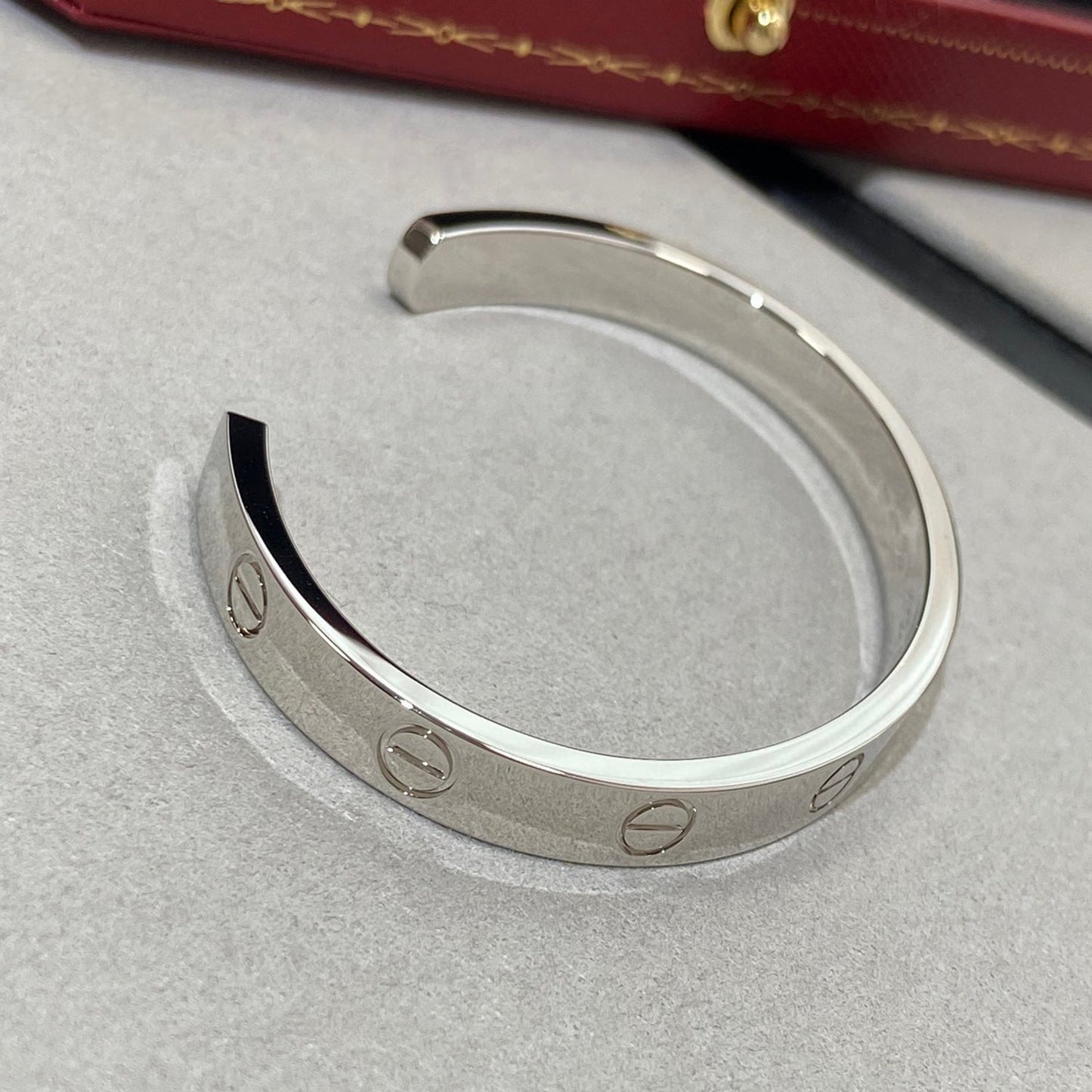 [Regal Gem]LOVE BRACELET 6.1MM 1 DIAMOND OPEN CUFF