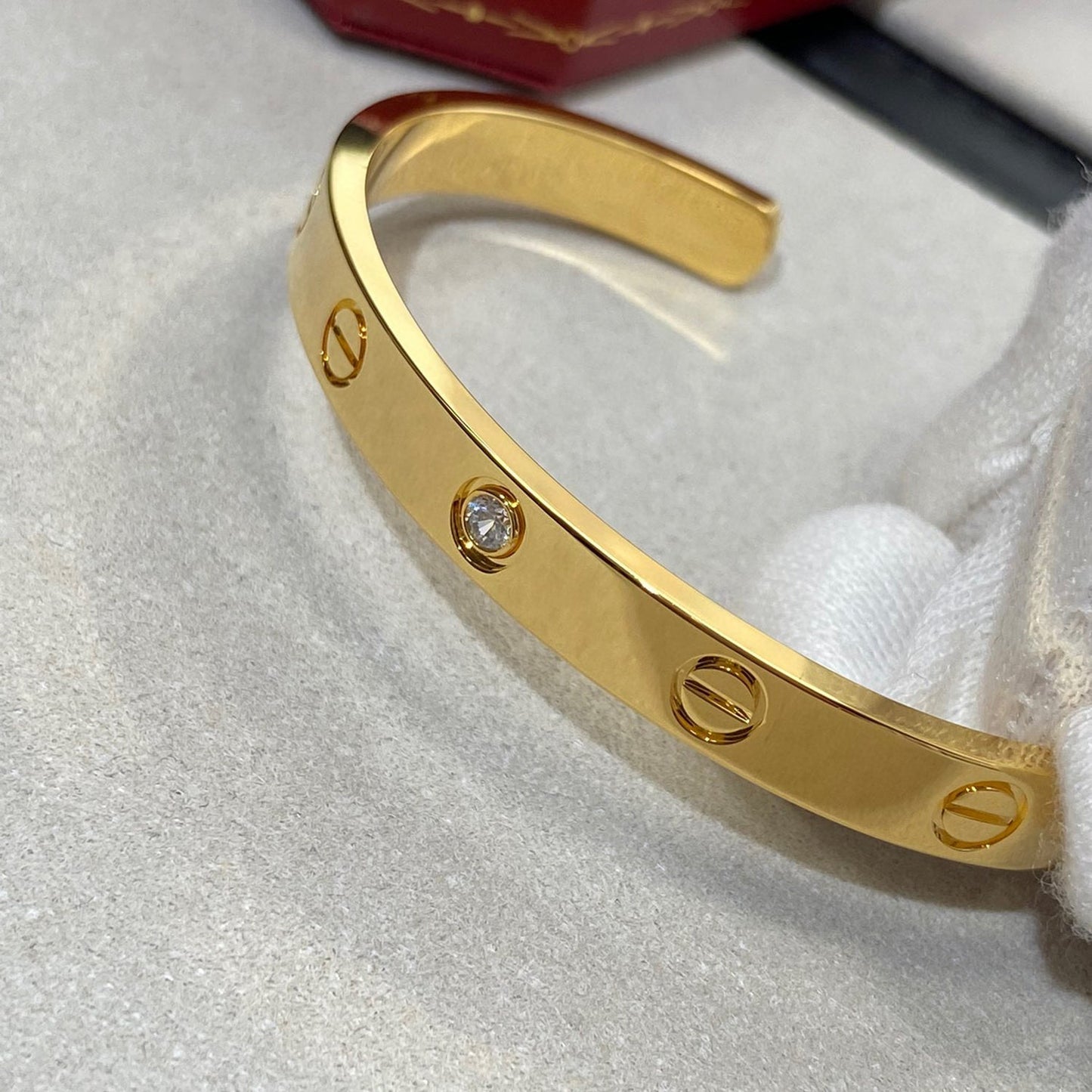 [Regal Gem]LOVE BRACELET 6.1MM 1 DIAMOND OPEN CUFF