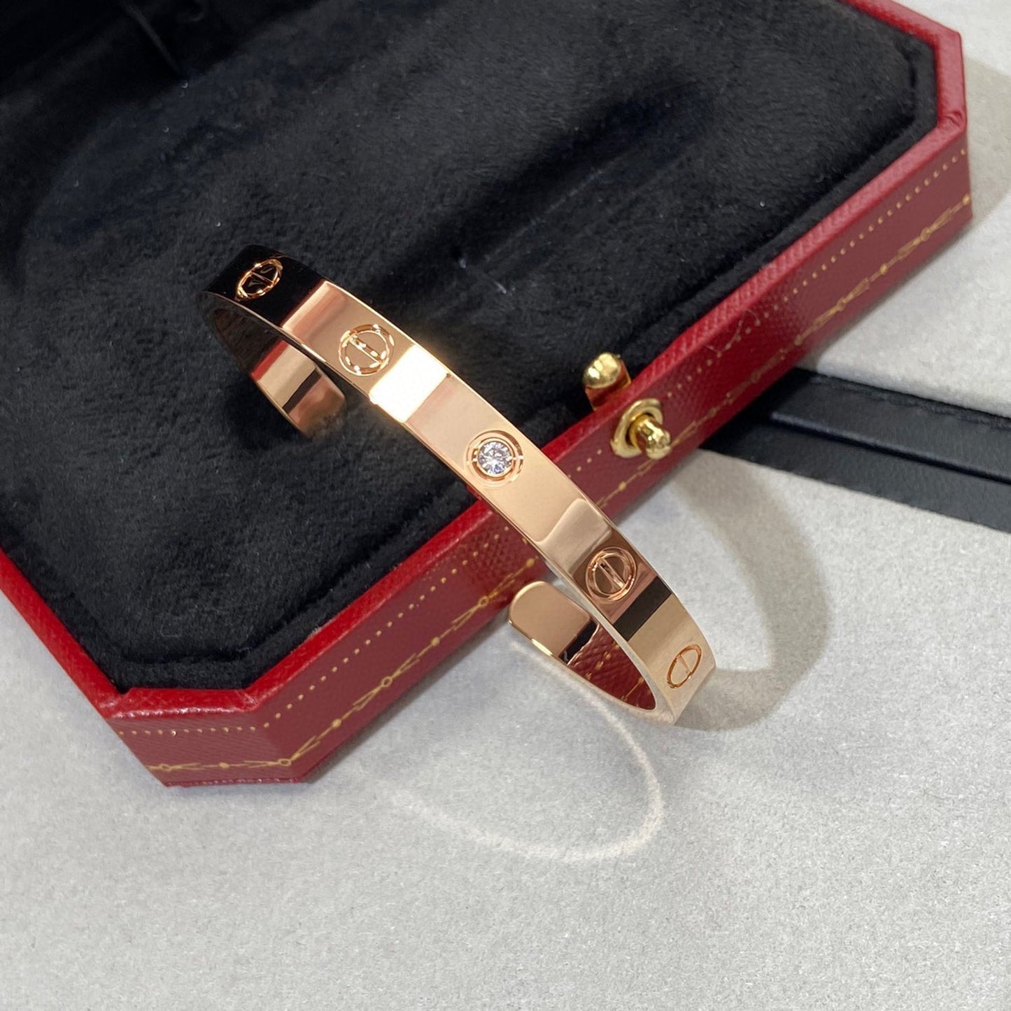 [Regal Gem]LOVE BRACELET 6.1MM 1 DIAMOND OPEN CUFF