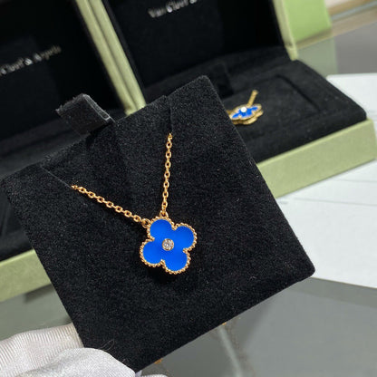 [Regal Gem]CLOVER 15MM DIAMOND AND BLUE AGATE NECKLACE
