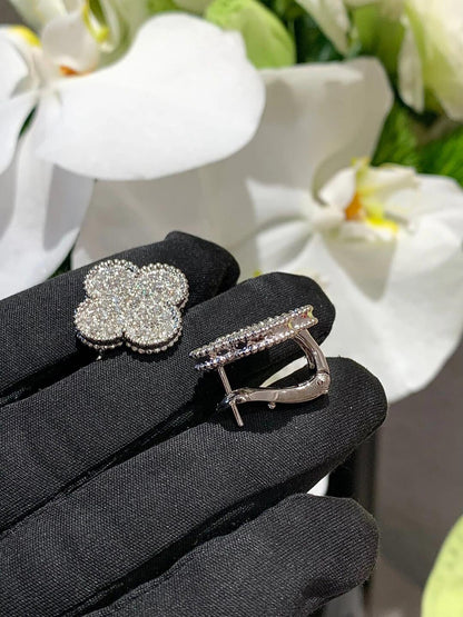 [Regal Gem]CLOVER 20MM MOTIFS DIAMOND STUD EARRINGS SILVER