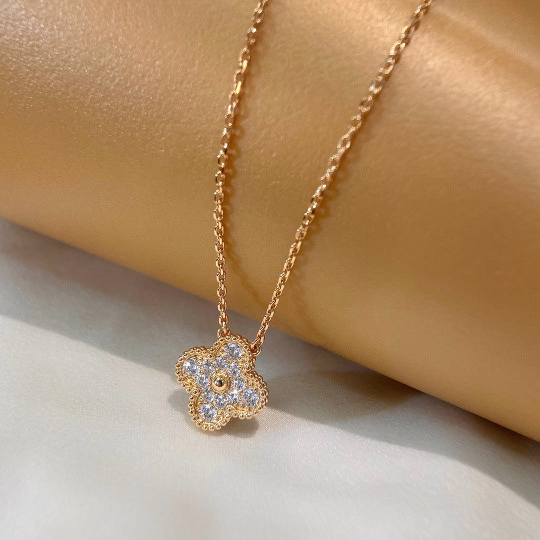 [Regal Gem]CLOVER 15MM DIAMOND SINGLE FLOWER NECKLACE