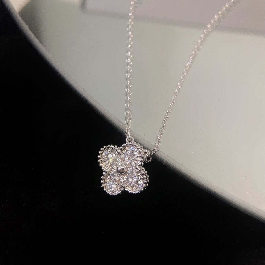 [Regal Gem]CLOVER 15MM DIAMOND SINGLE FLOWER NECKLACE