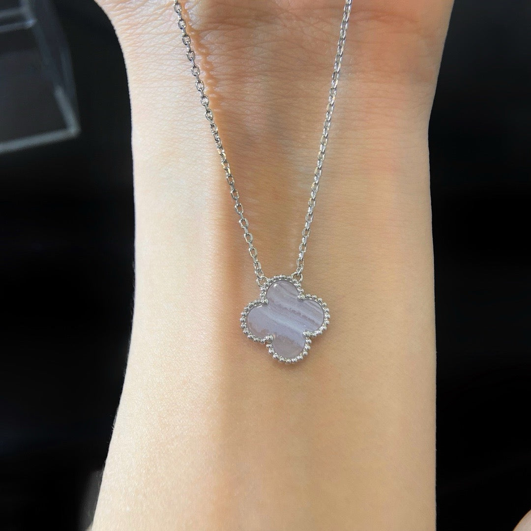 [Regal Gem]CLOVER 15MM BLUE CHALCEDONY NECKLACE SILVER