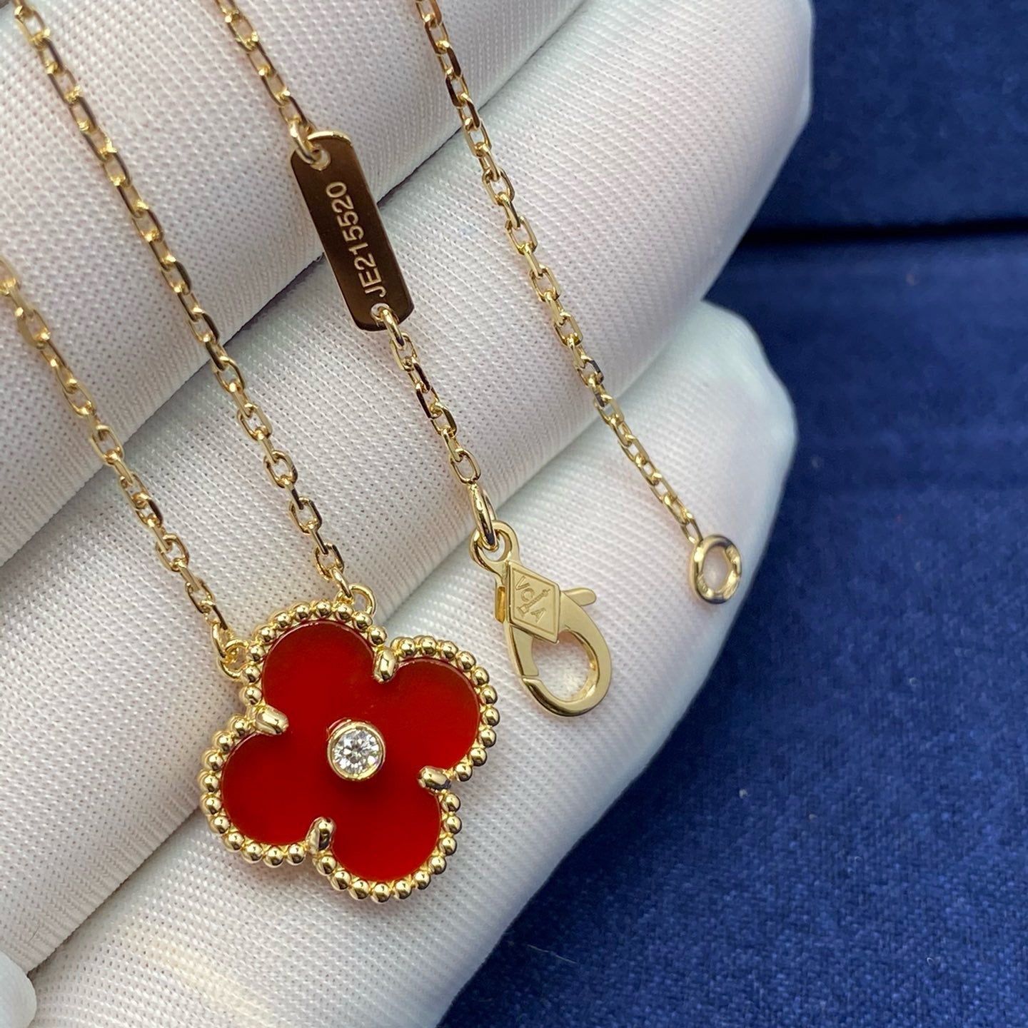 [Regal Gem]CLOVER 15MM DIAMOND CARNELIAN NECKLACE