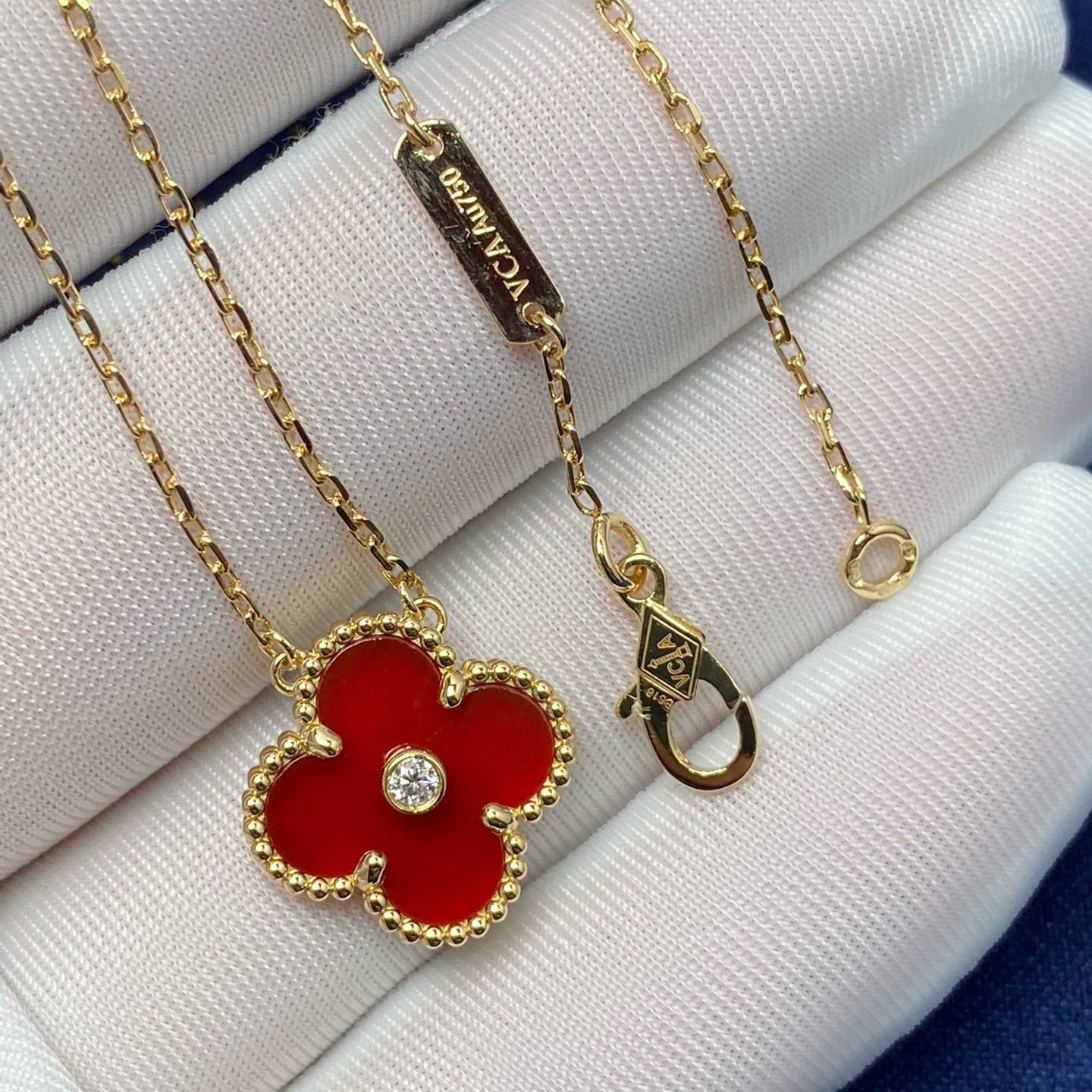 [Regal Gem]CLOVER 15MM DIAMOND CARNELIAN NECKLACE