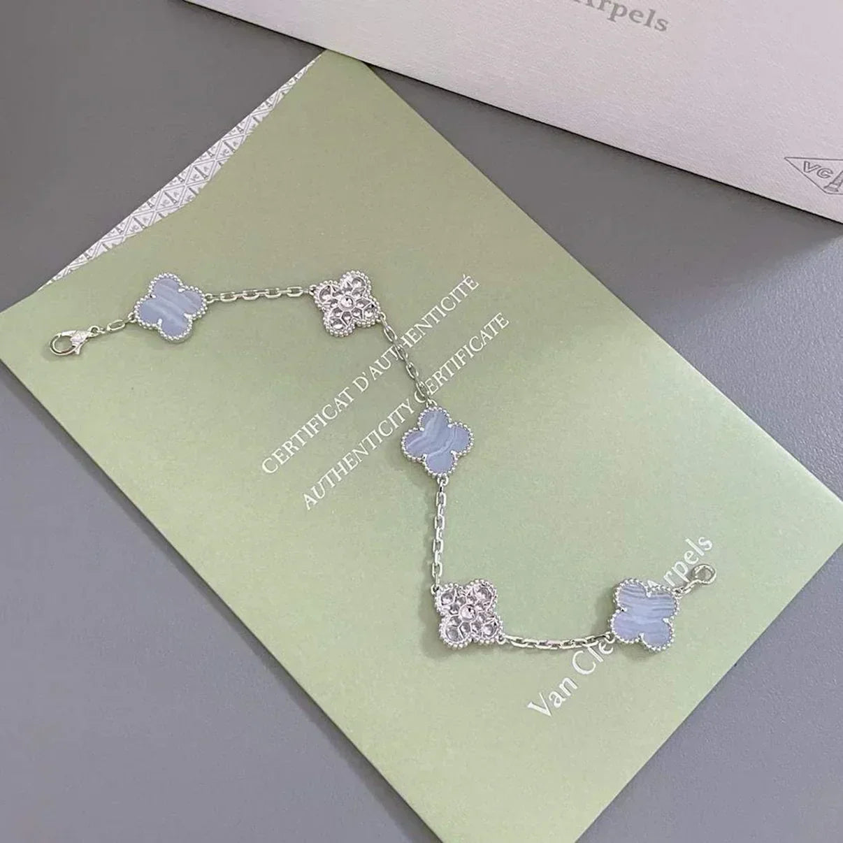 [Regal Gem] CLOVER 5 MOTIF PURPLE CHALCEDONY BRACELET COLLECTION