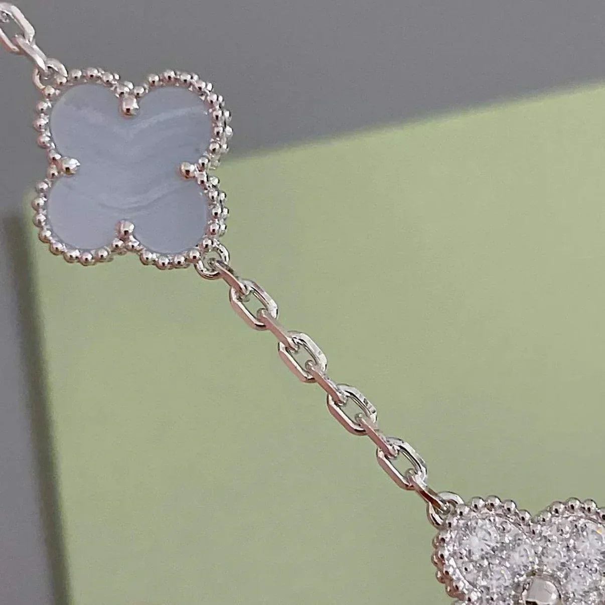 [Regal Gem] CLOVER 5 MOTIF PURPLE CHALCEDONY BRACELET COLLECTION