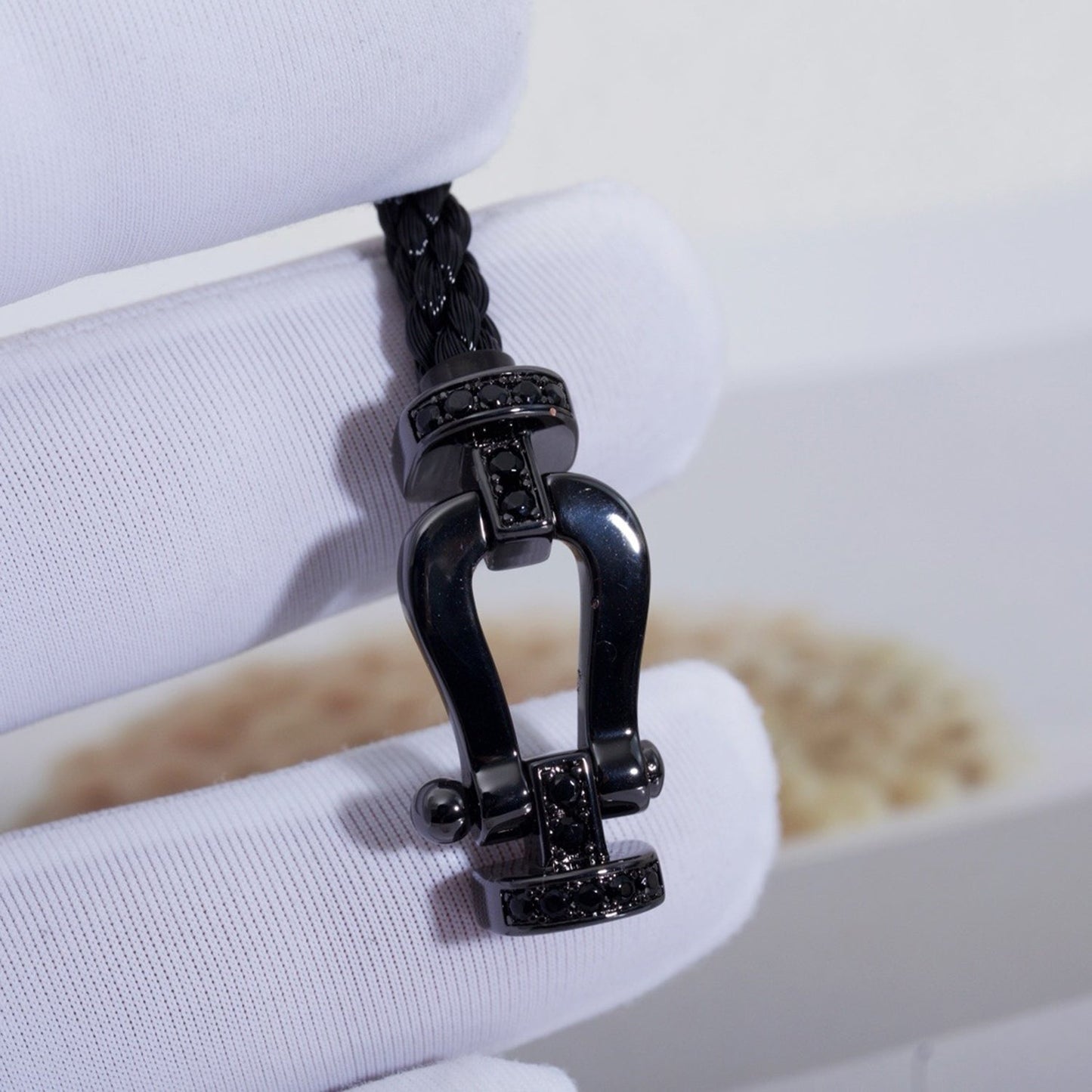 [Regal Gem]FORCE LARGE SERIES HORSESHOE BLACK SAMURAI BRACELET