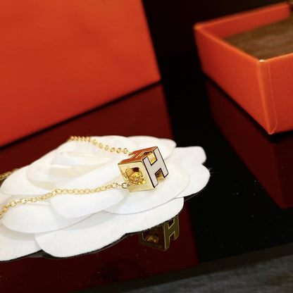 [Regal Gem]H WHITE SQUARE GOLD NECKLACE
