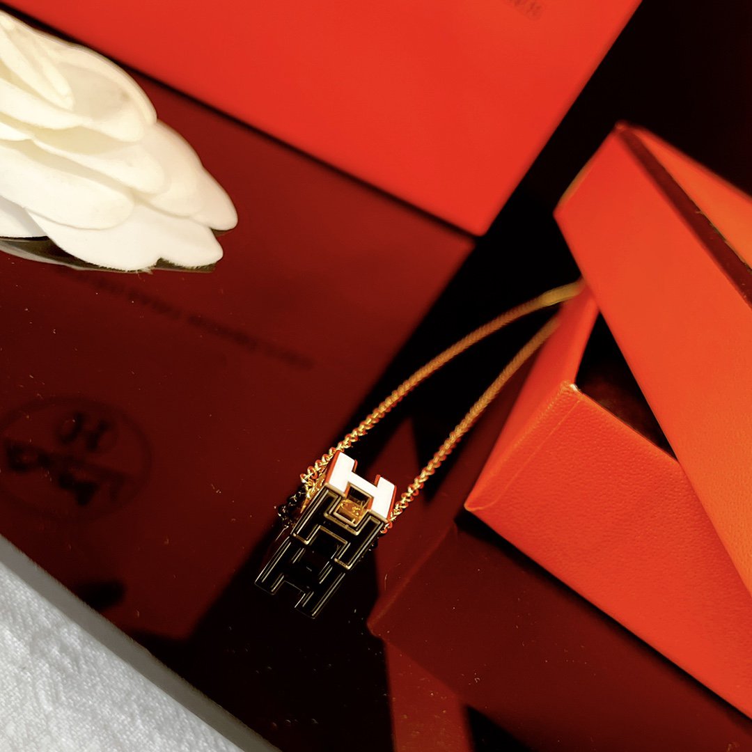 [Regal Gem]H WHITE SQUARE GOLD NECKLACE