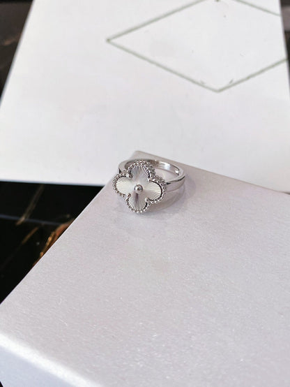 [Regal Gem]CLOVER SILVER RING