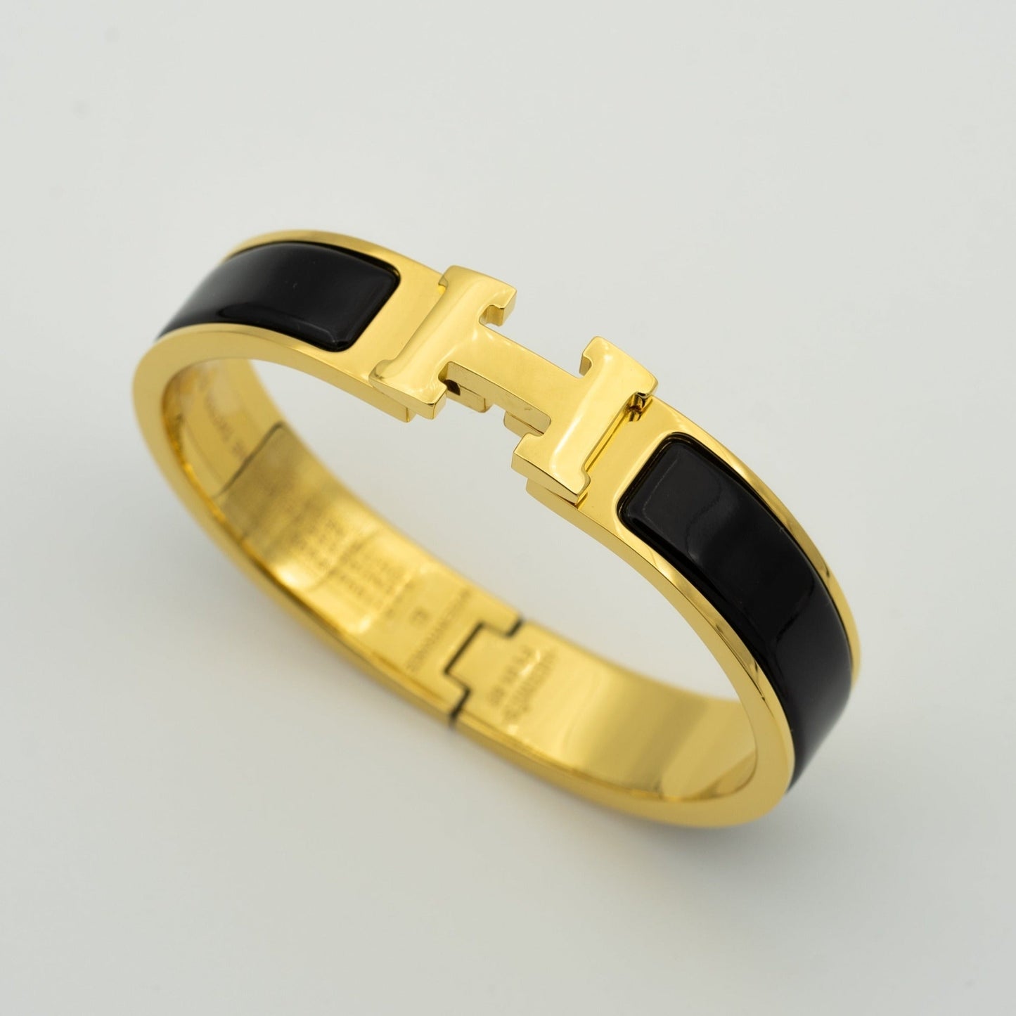 [Regal Gem]H BLACK BRACELET