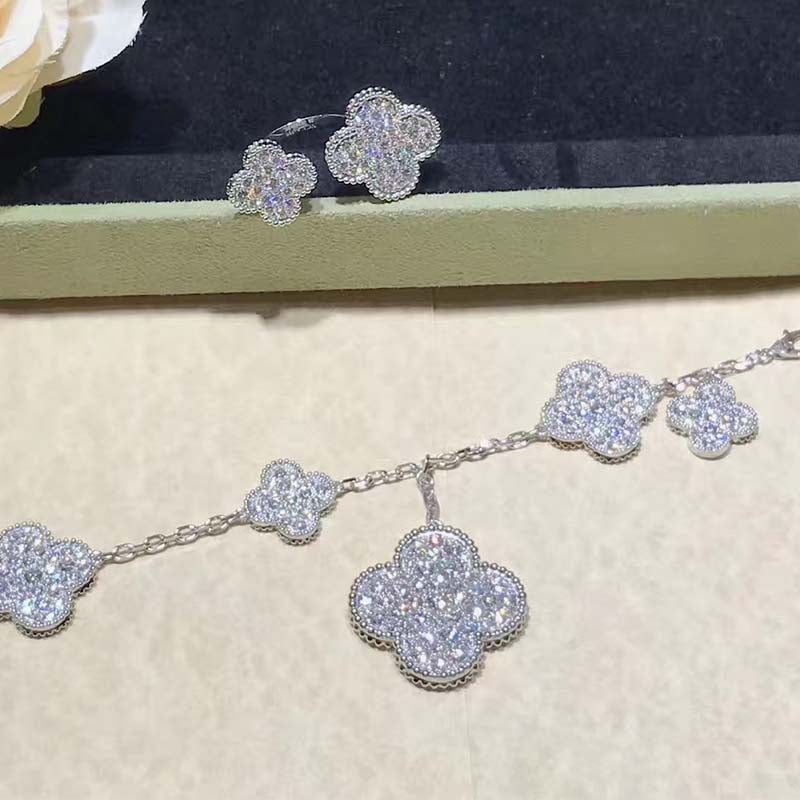 [Regal Gem]CLOVER 6 MOTIFS SILVER DIAMOND BRACELET