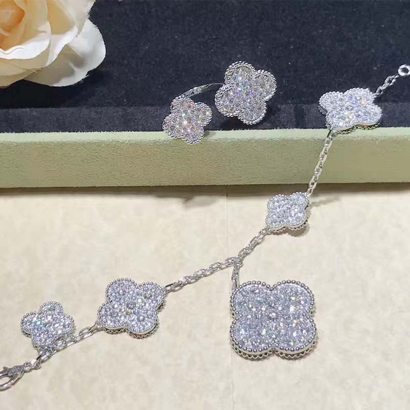 [Regal Gem]CLOVER 6 MOTIFS SILVER DIAMOND BRACELET