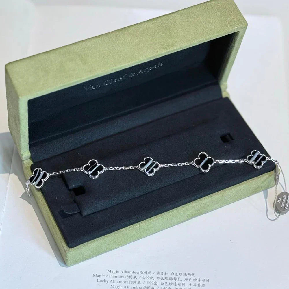 [Regal Gem] CLOVER 5 MOTIF PULSAR STONE BRACELET COLLECTION