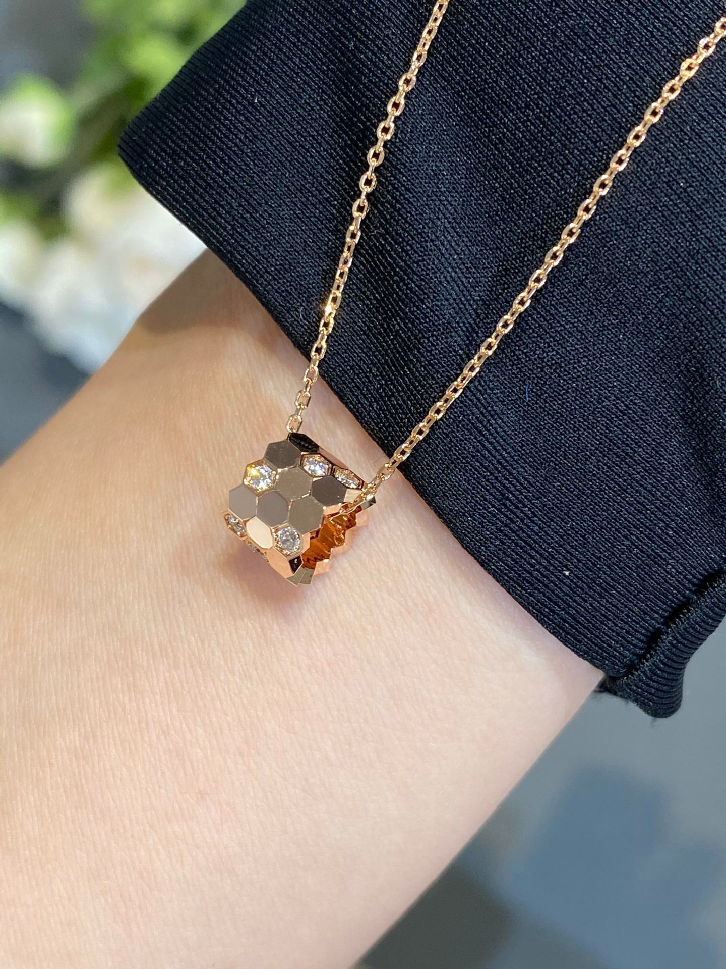 [Regal Gem]BEE LOVE DIAMOND NECKLACE