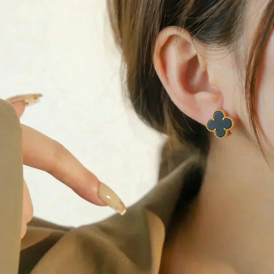 [Regal Gem]CLOVER MEDIUM 1 MOTIFS  ONYX STUD EARRINGS