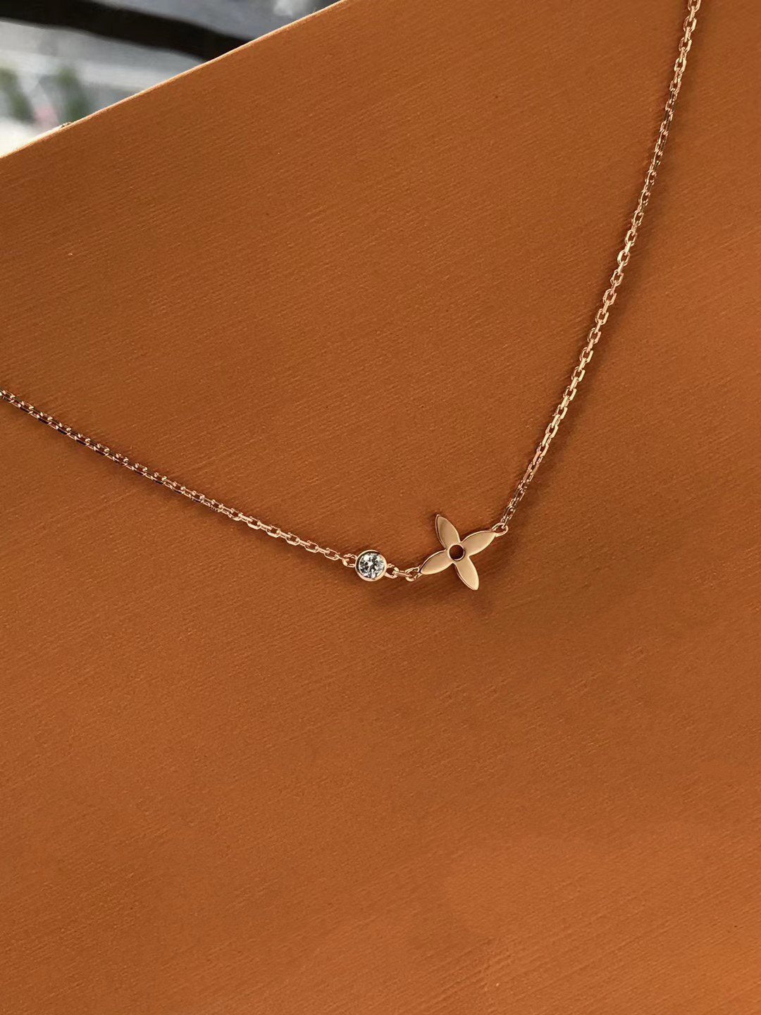 [Regal Gem]BLOSSOM PENDANT PINK GOLD AND DIAMOND