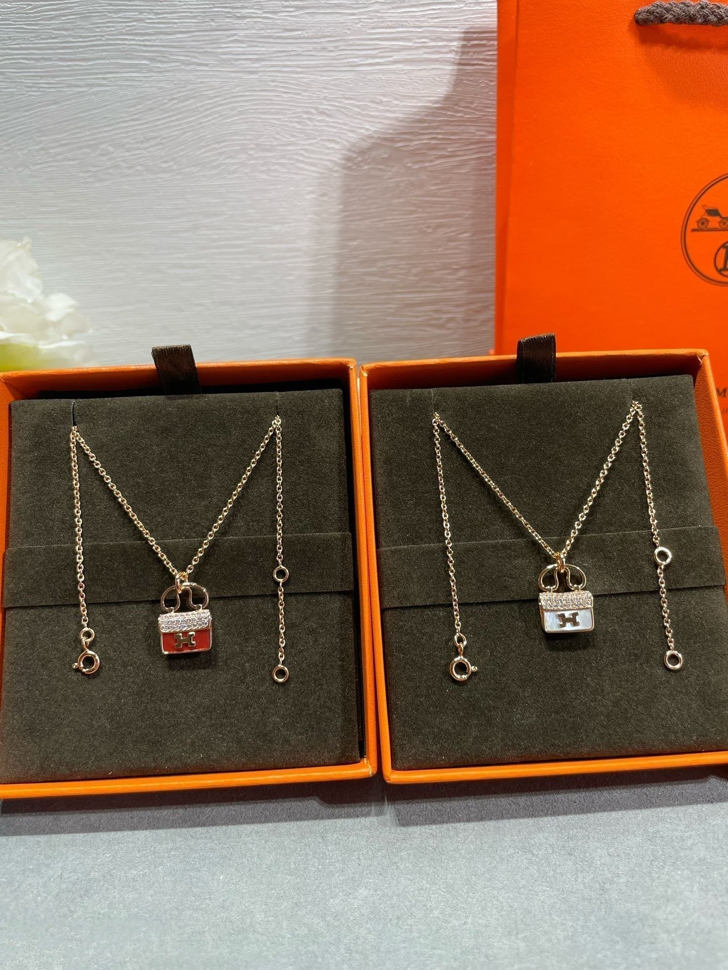 [Regal Gem]H CIRCE MOISSANITE PENDANT NECKLACE GOLD