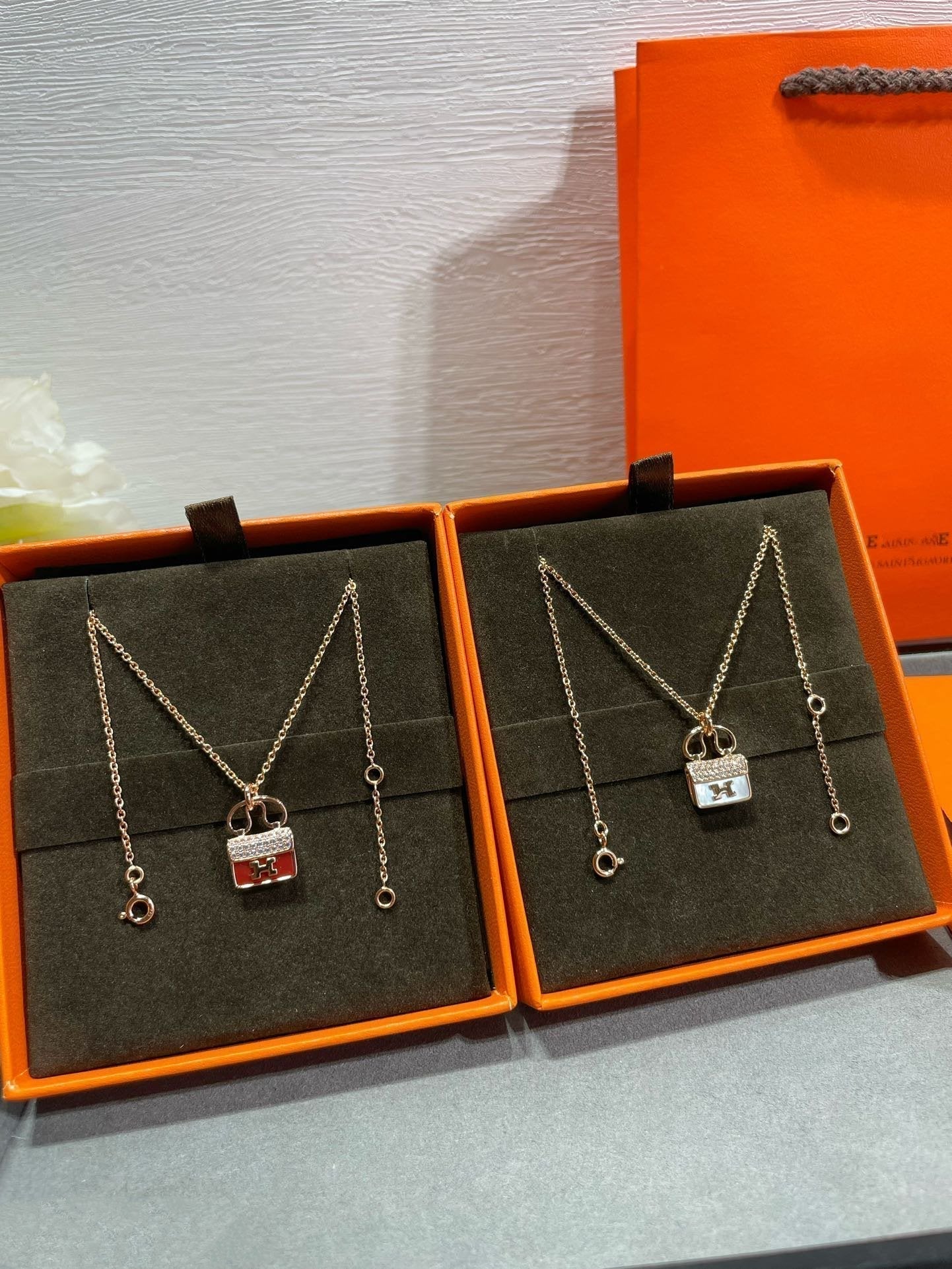 [Regal Gem]H CIRCE MOISSANITE PENDANT NECKLACE GOLD