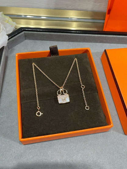 [Regal Gem]H CIRCE MOISSANITE PENDANT NECKLACE GOLD