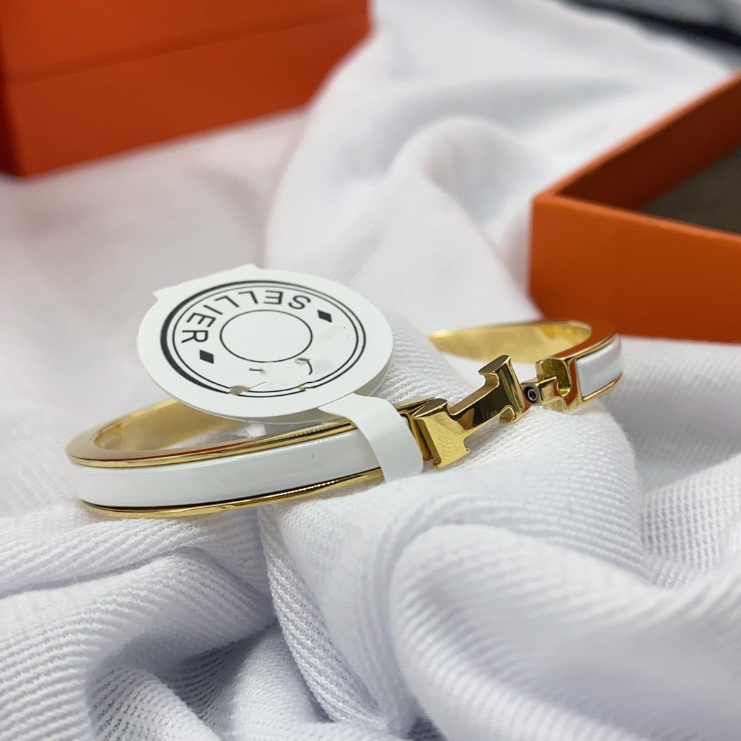 [Regal Gem]CLASSIC HM CLIC WHITE 8MM ENAMEL BRACELET