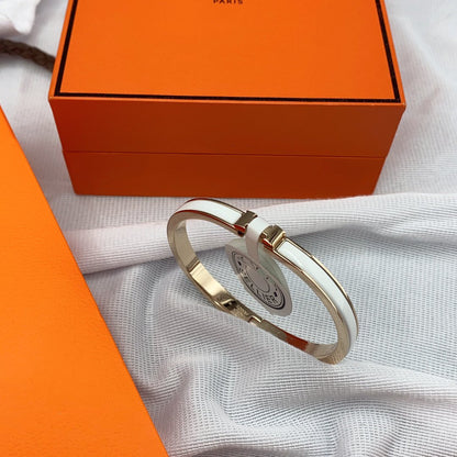 [Regal Gem]CLASSIC HM CLIC WHITE 8MM ENAMEL BRACELET