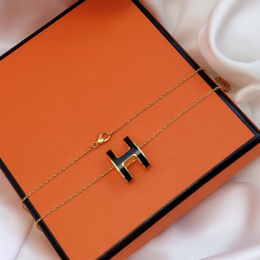 [Regal Gem]HM CLIC BLACK ENAMEL GOLD NECKLACE