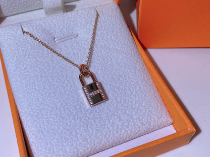 [Regal Gem]HM ADVANCED NICHE LOCK HEAD NECKLACE DIAMONDS