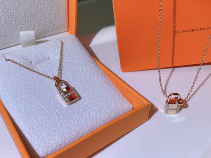 [Regal Gem]HM ADVANCED NICHE LOCK HEAD NECKLACE DIAMONDS
