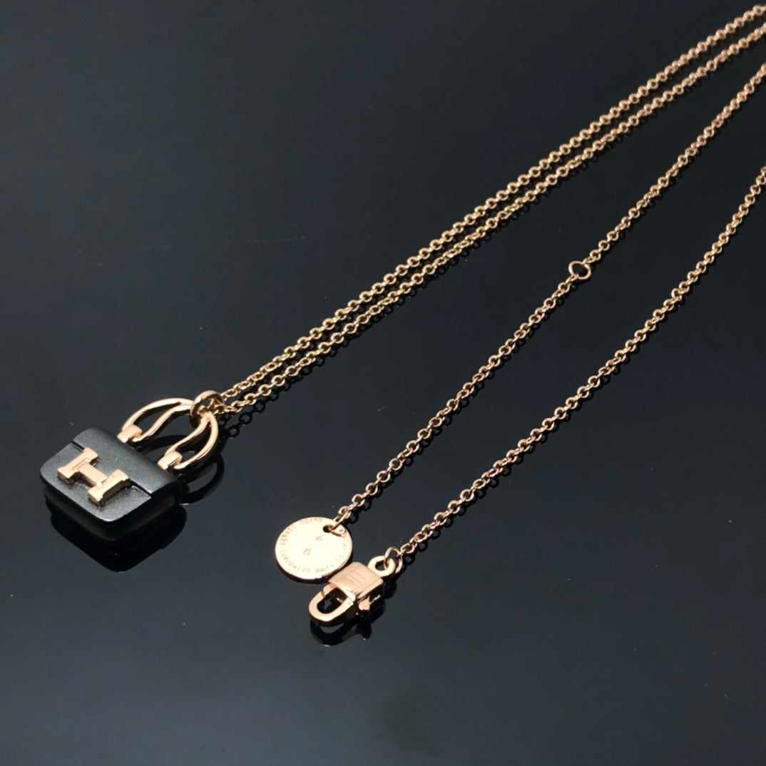 [Regal Gem]WOMEN'S HM AMULETTES CONSTANCE PENDANT NECKLACE
