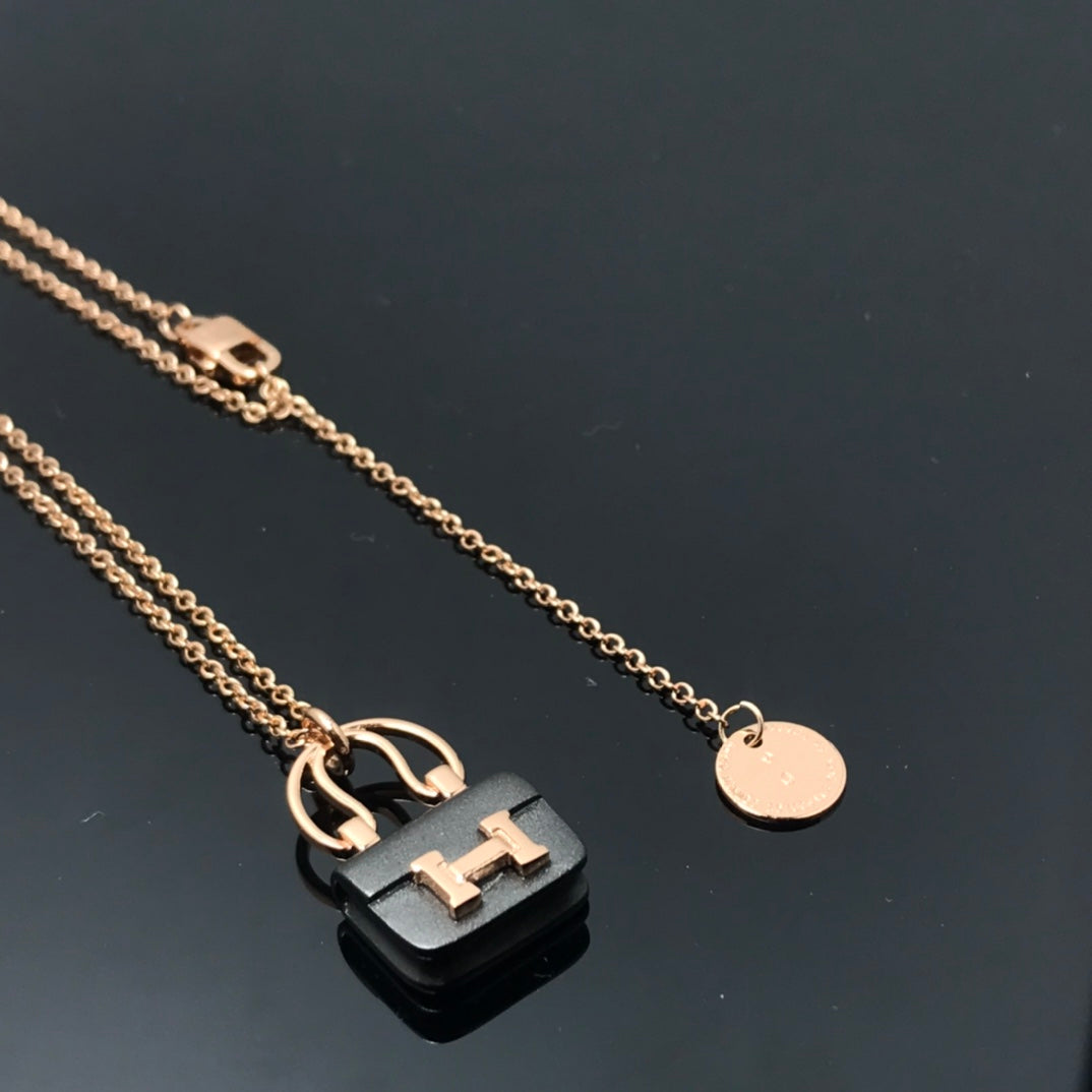 [Regal Gem]WOMEN'S HM AMULETTES CONSTANCE PENDANT NECKLACE