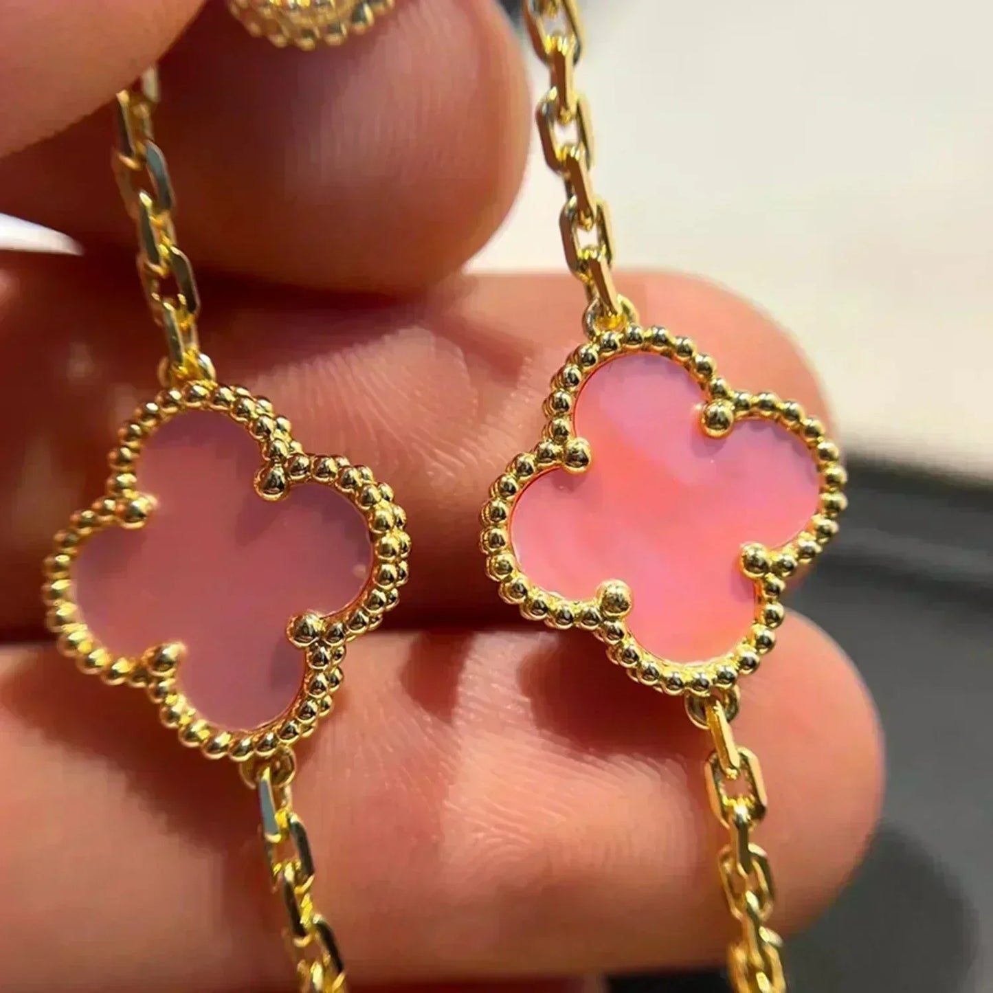 [Regal Gem] CLOVER 5 MOTIFS  PINK MOP BRACELET COLLECTION