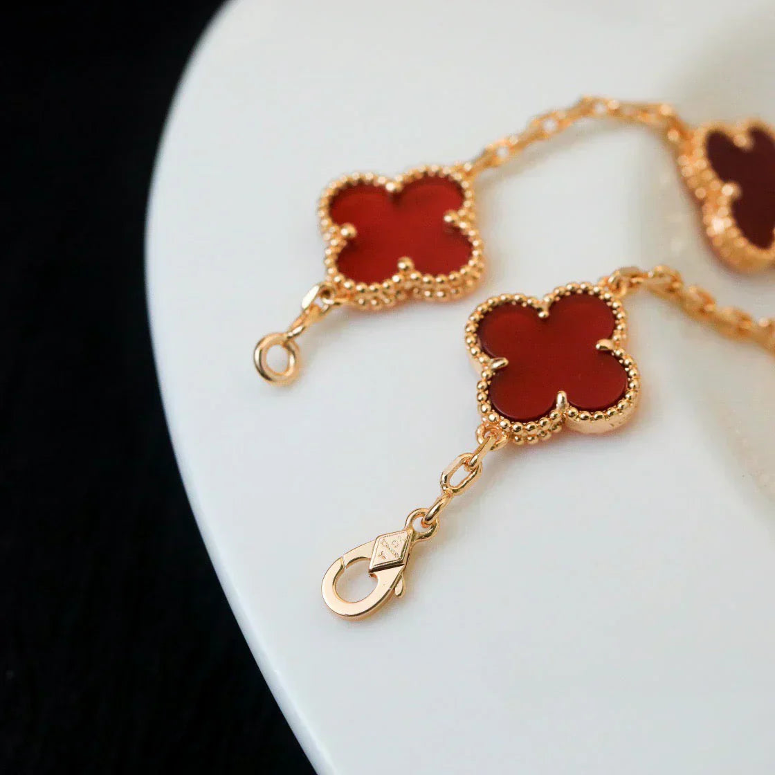 [Regal Gem] CLOVER 5 MOTIF RED CORNELIAN BRACELET COLLECTION